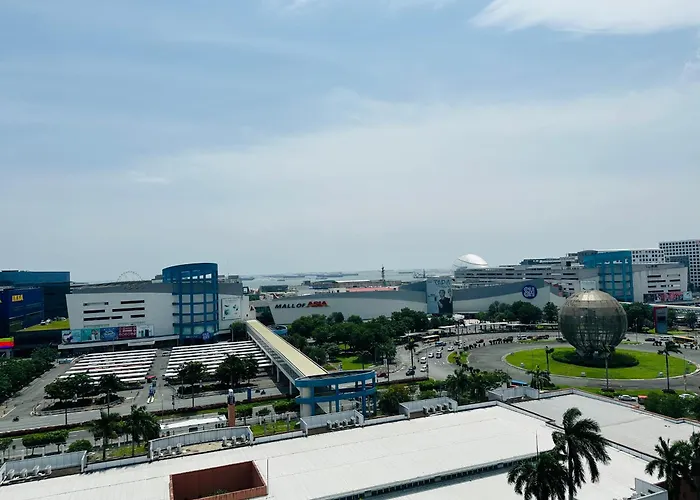 Sea Residences Moa Complex - Ruffa\'S Condotel